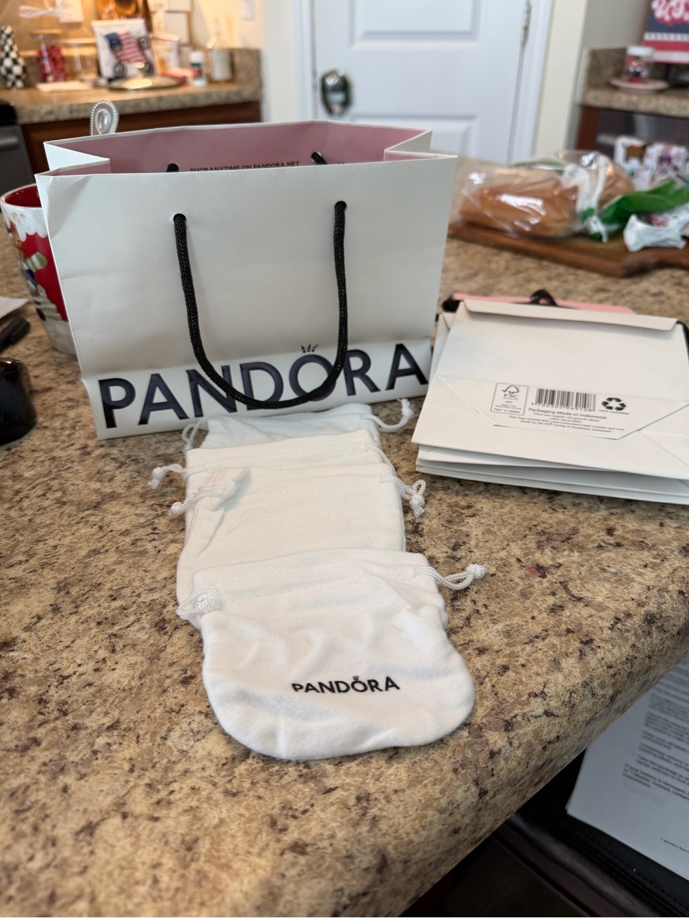 Pandora White Velvet Jewelry Pouches with Branded Shopping Bag